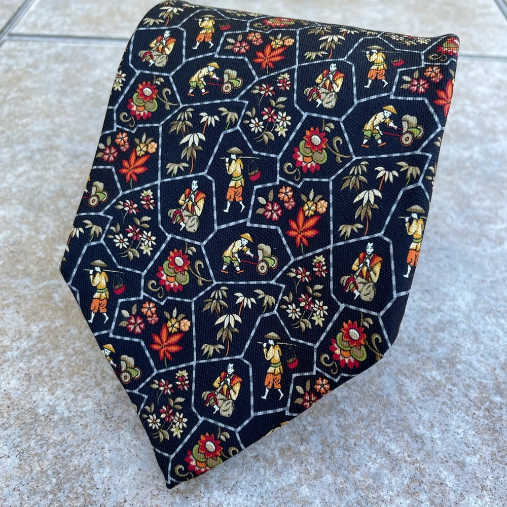 Salvatore Ferragamo tie
